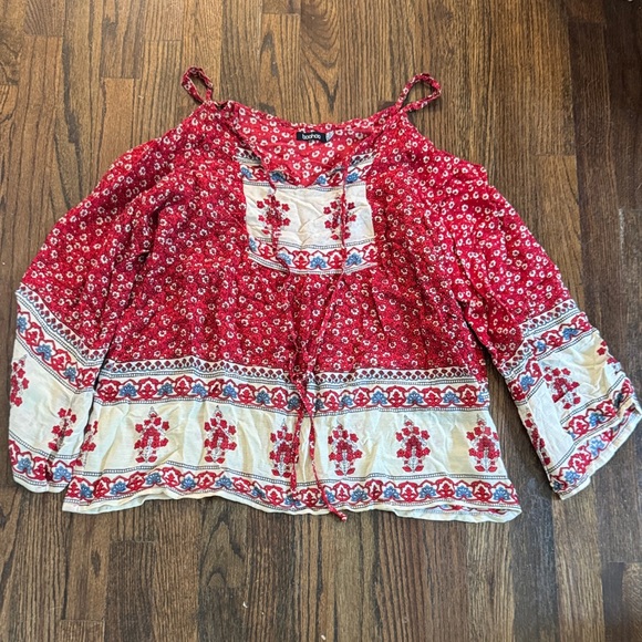 Boohoo Red Floral Blouse with Cream Accents - Picture 1 of 4